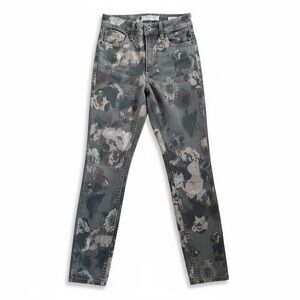 Guess Women’s Skinny Jeans in Gray Floral Camo